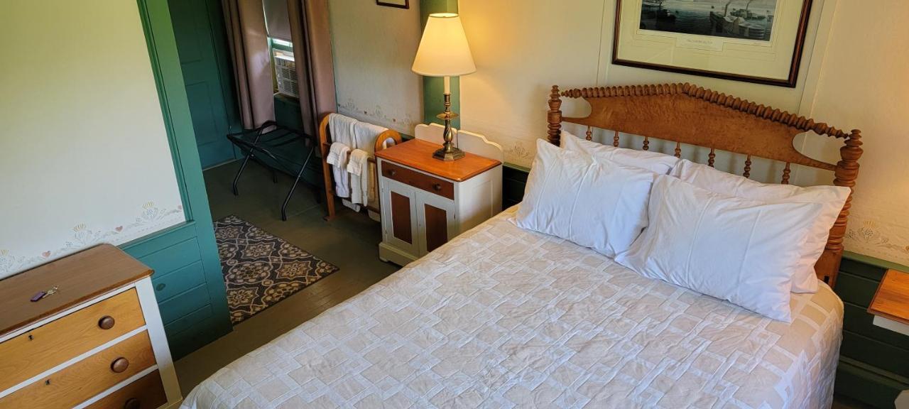 Hawks House Inn Walpole Экстерьер фото