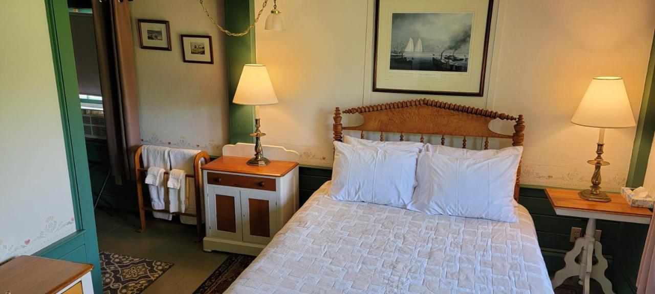 Hawks House Inn Walpole Экстерьер фото
