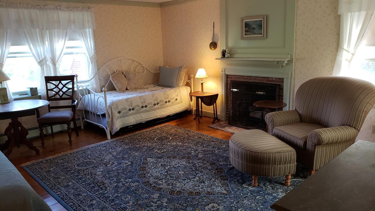 Hawks House Inn Walpole Экстерьер фото