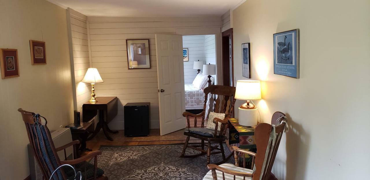 Hawks House Inn Walpole Экстерьер фото